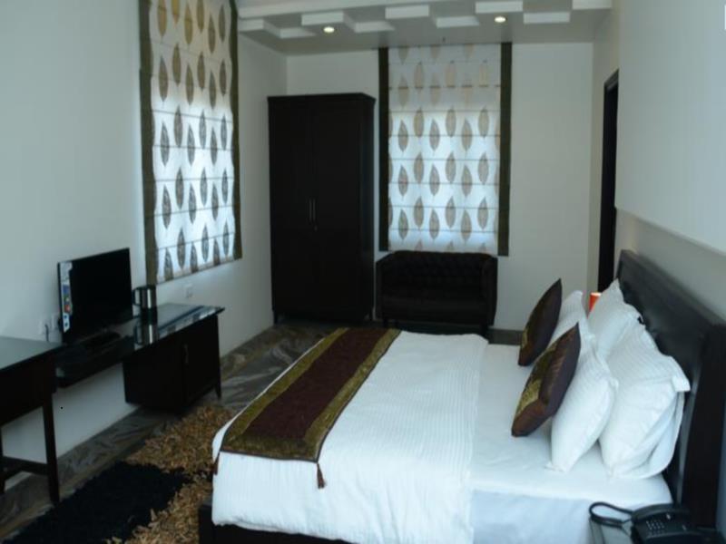 Goyal Haveli Hotel ชัยปุระ ภายนอก รูปภาพ
