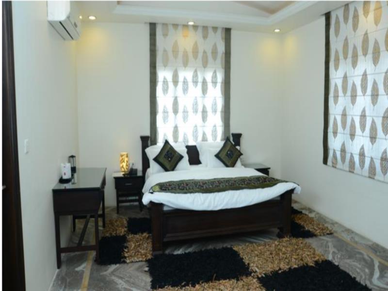 Goyal Haveli Hotel ชัยปุระ ภายนอก รูปภาพ