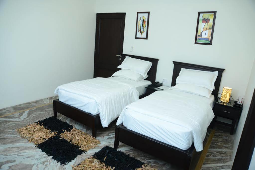 Goyal Haveli Hotel ชัยปุระ ภายนอก รูปภาพ
